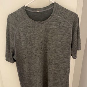 Lululemon metal vent tech